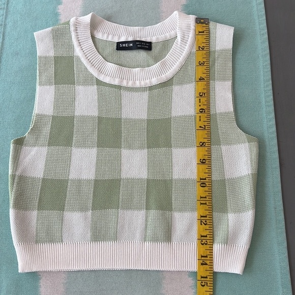 SHEIN Green & White Checkered Sweater Vest Cropped Top Size Small - Picture 6 of 6